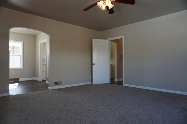 Building Photo - 2022 S 300 E