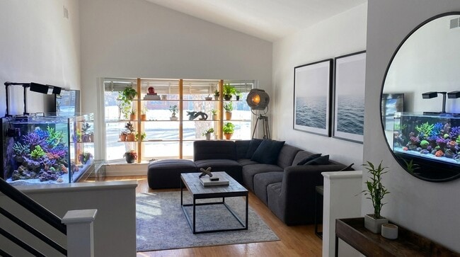 Building Photo - 7258 N Crawford Ave