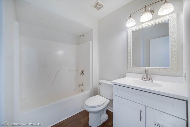 Building Photo - 14517 Troy Ave