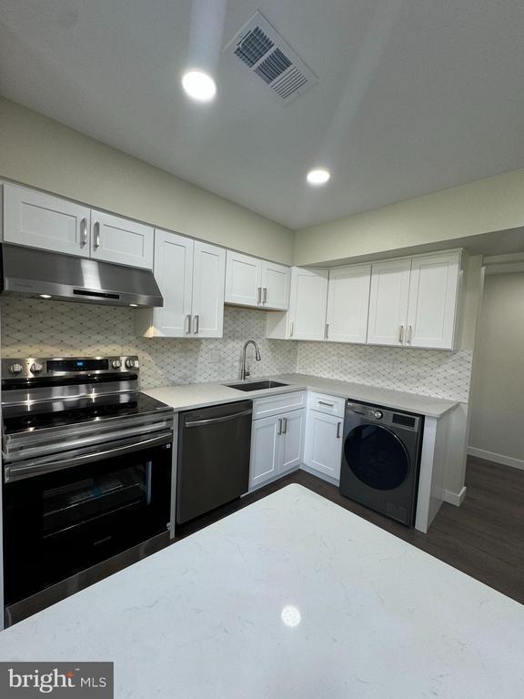 Building Photo - 10053 Windstream Dr