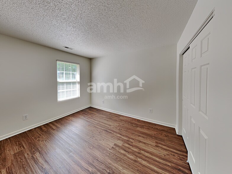 Building Photo - 1327 Arbor Greene Dr