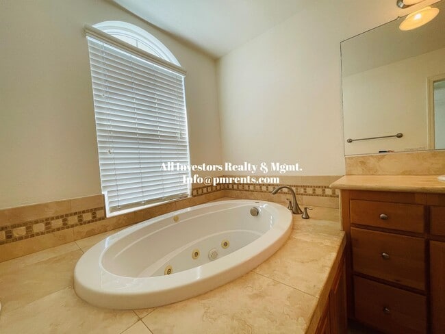 Building Photo - 4027 Aidan Circle