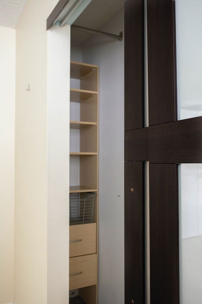 Building Photo - 2 bedroom 2 bathroom in Las Salinas Condo Association