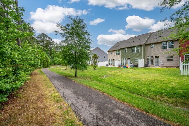 Building Photo - 3 Bedroom Townhome in Mechanicsville – $2,400/mo