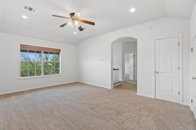 Building Photo - 209 Canterbury Dr