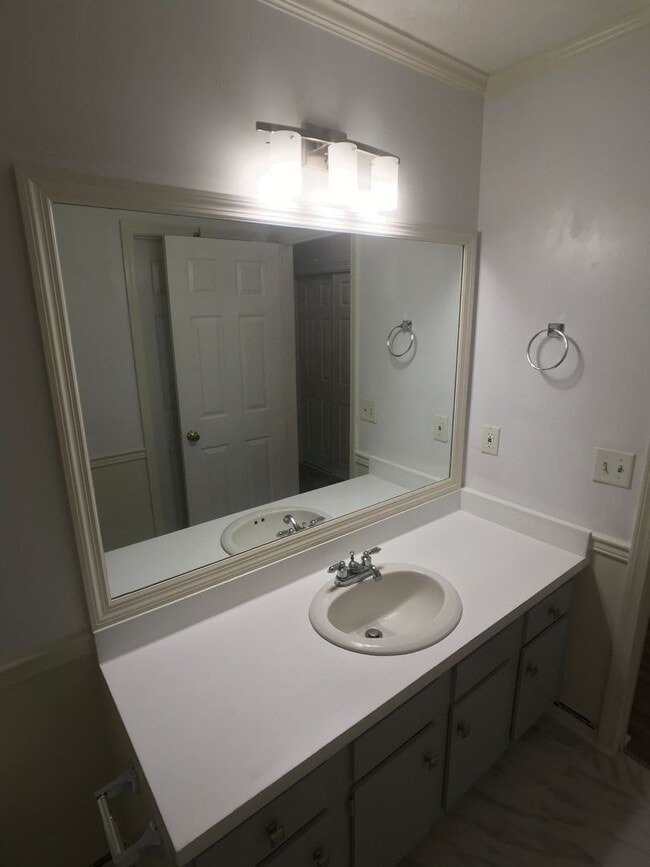 Building Photo - 1 Pointer Pl