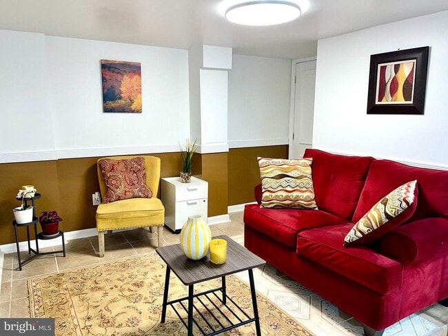 Building Photo - 6906 Parkwood St