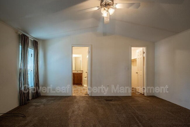 Building Photo - 359 E Zipp Rd