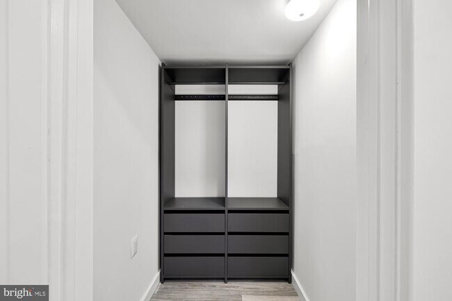 Building Photo - 1821 19th St NW