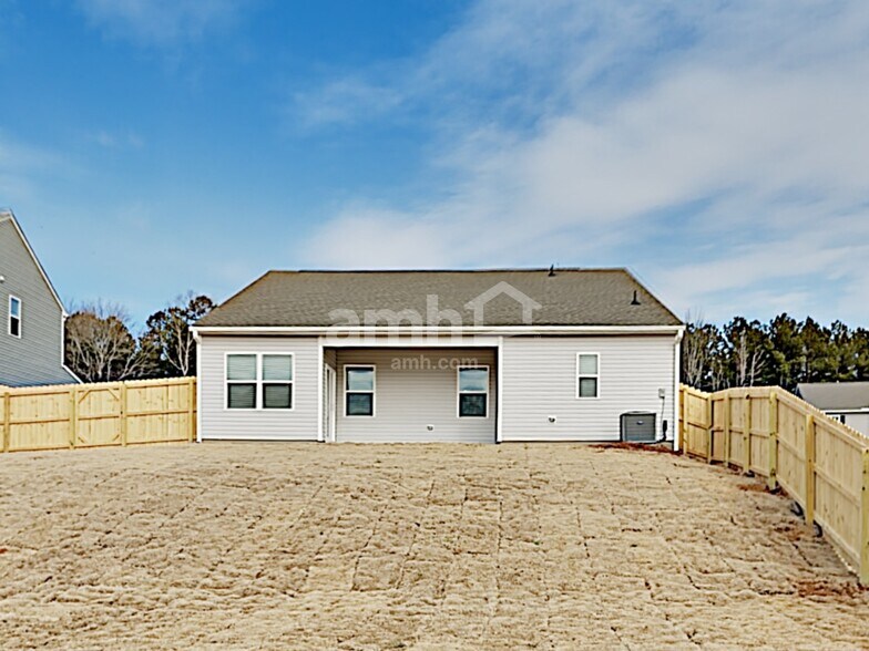 Building Photo - 160 Legacy Dr