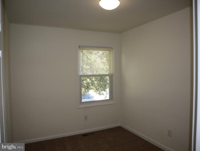 Building Photo - 1007 Kent Ave