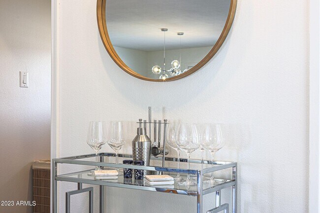 Building Photo - 421 Lila Cir