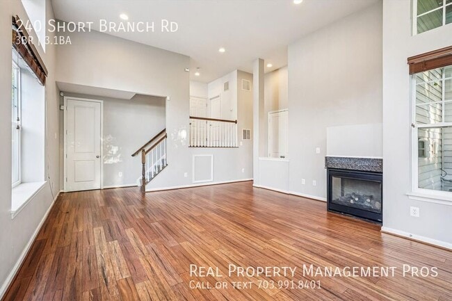 Building Photo - 240 Short Branch Rd