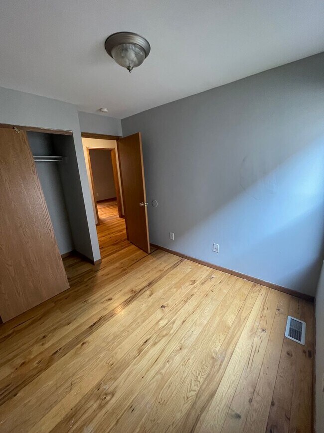Building Photo - 72 Chittenden Ave