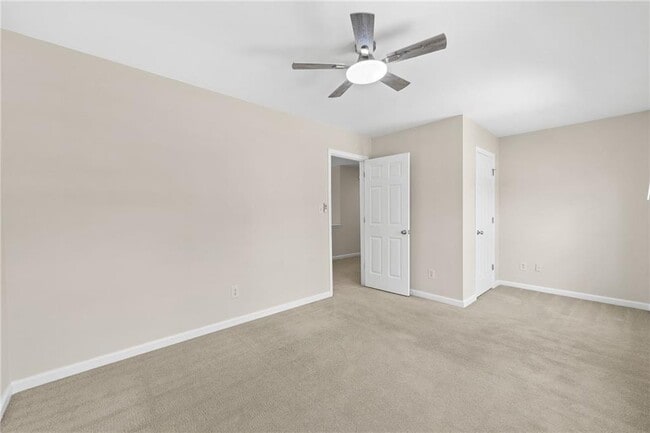 Building Photo - 2626 Fresian Ct NE