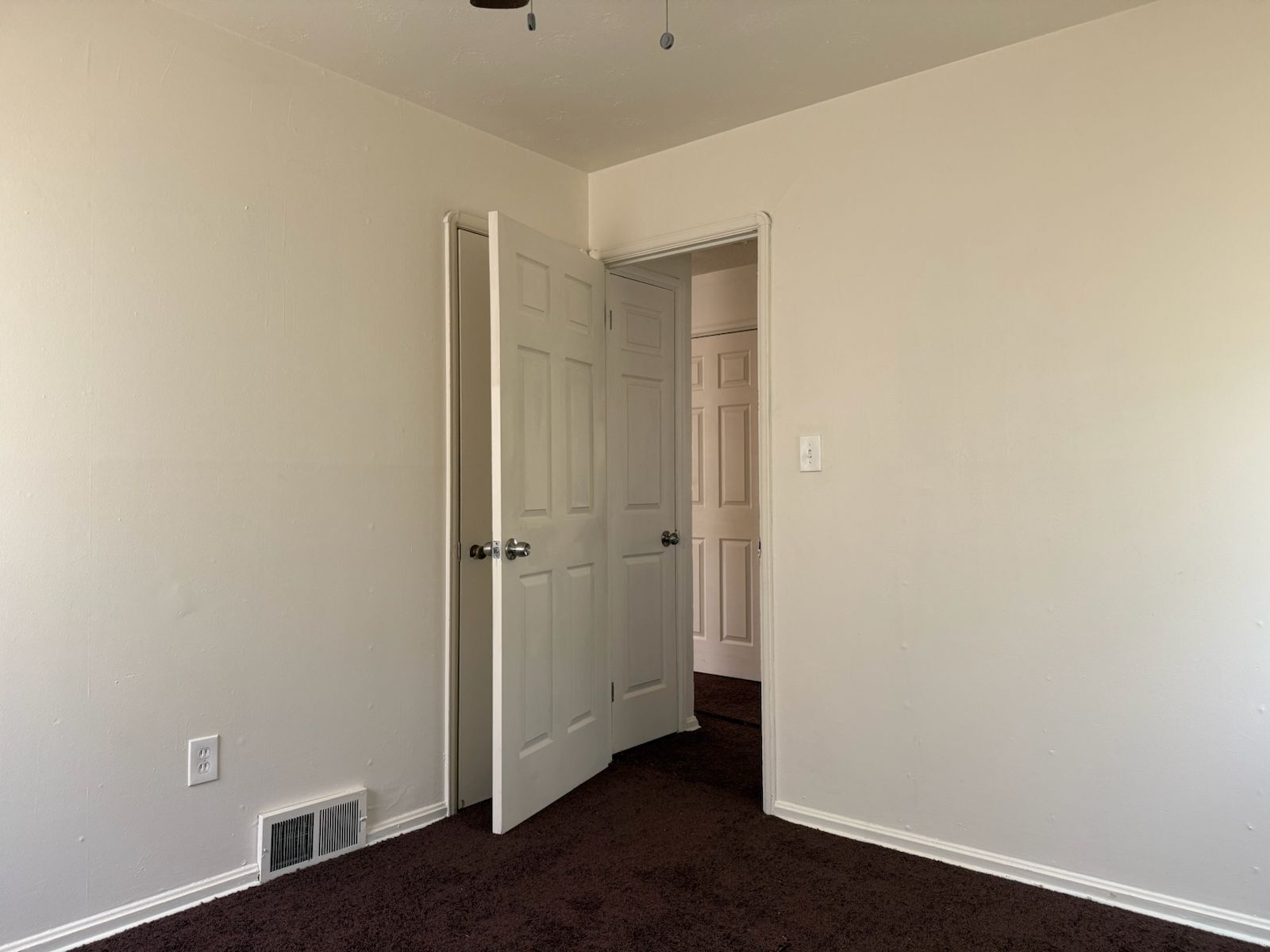 Building Photo - 14518 Saint James Ave