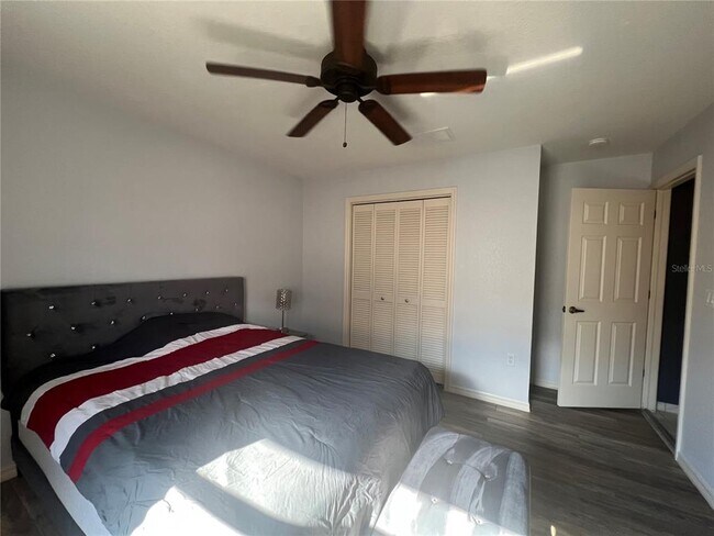 Building Photo - 470 Strasburg Dr