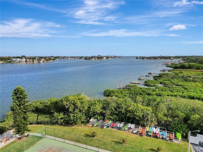 Building Photo - 12760 Indian Rocks Rd