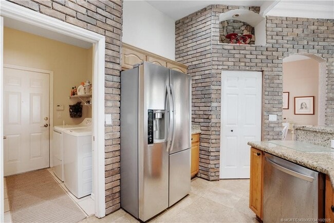 Building Photo - 3532 SW Margela St