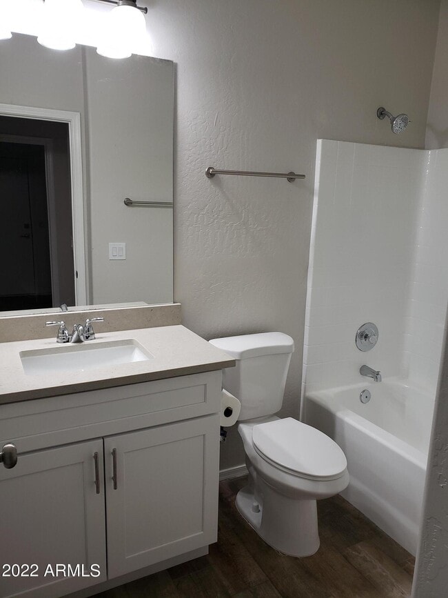 Building Photo - 3342 W Ross Dr