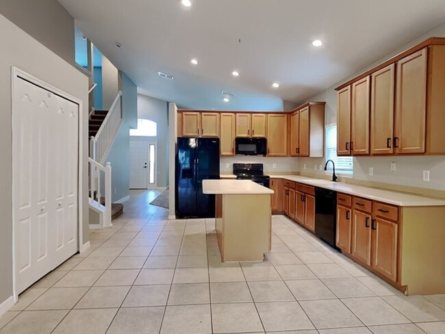 Building Photo - 906 Summit Ash Ct