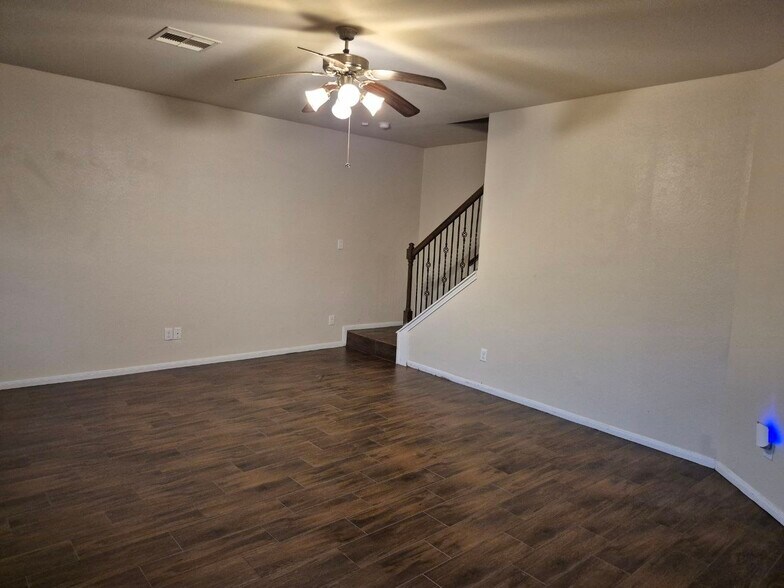 Building Photo - 2380 Elm Crossing Trail