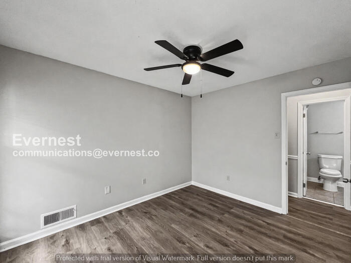 Building Photo - 848 Rasco Rd W