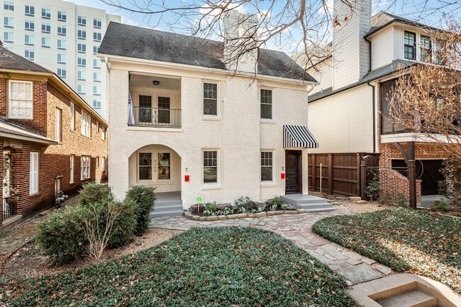 Building Photo - 4204 Prescott Ave