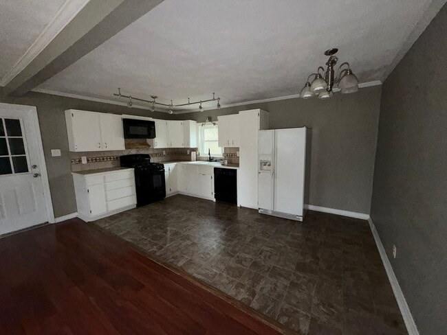 Building Photo - Charming 2 Bed / 1 Bath House located in the heart of Groves