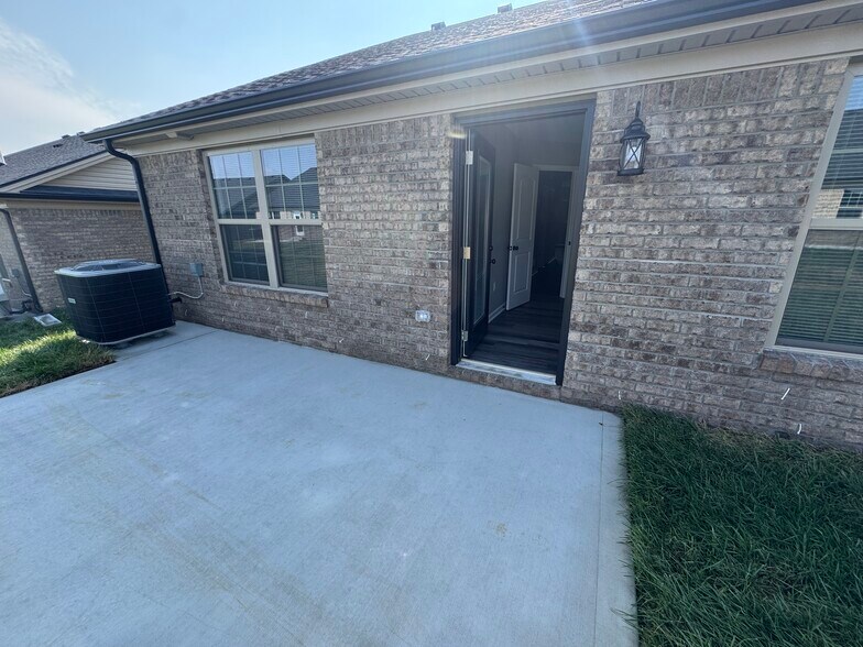 Building Photo - 4108 Stagecoach Dr