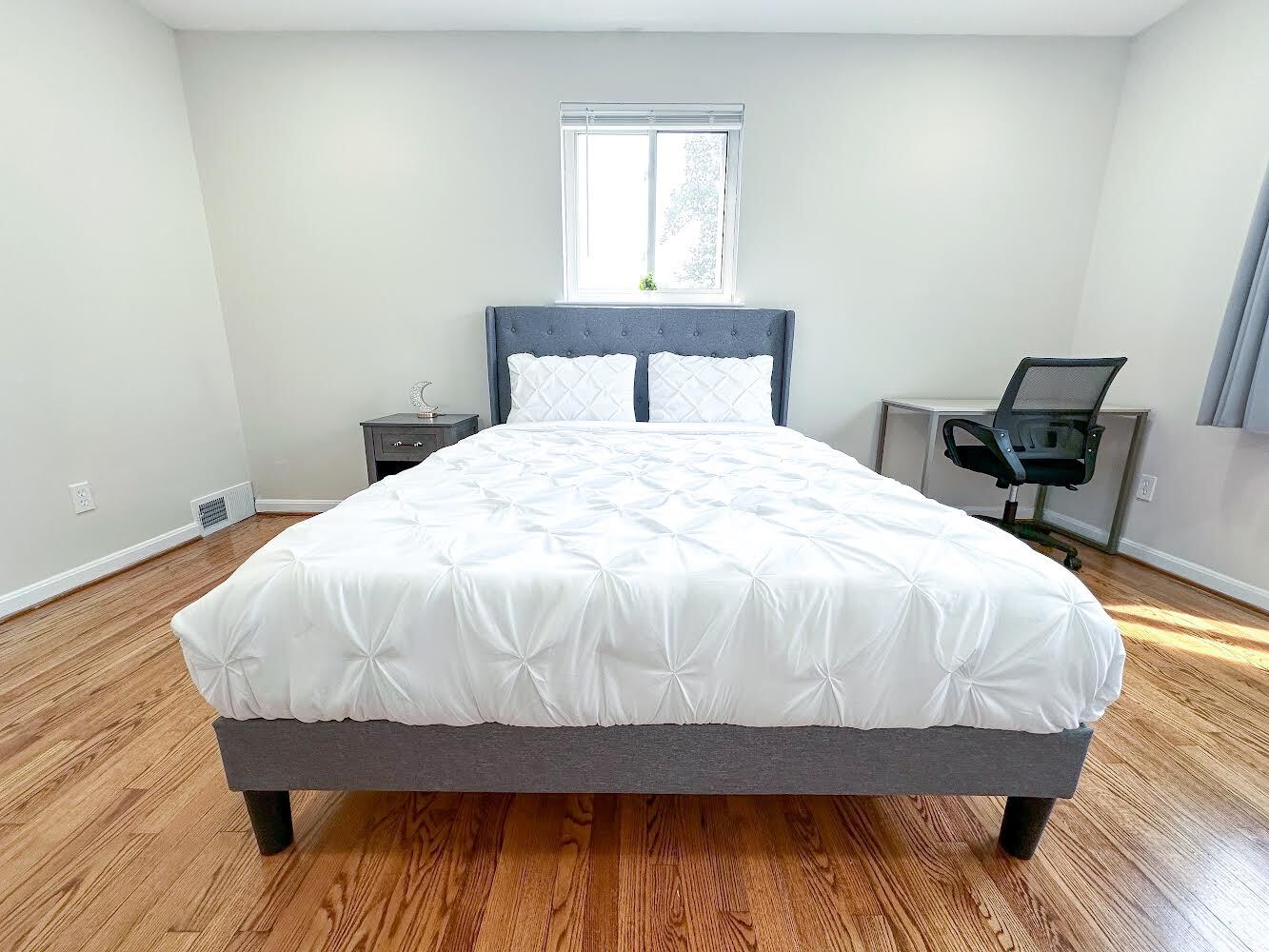 Joyful Bedroom - 7515 Havelock St