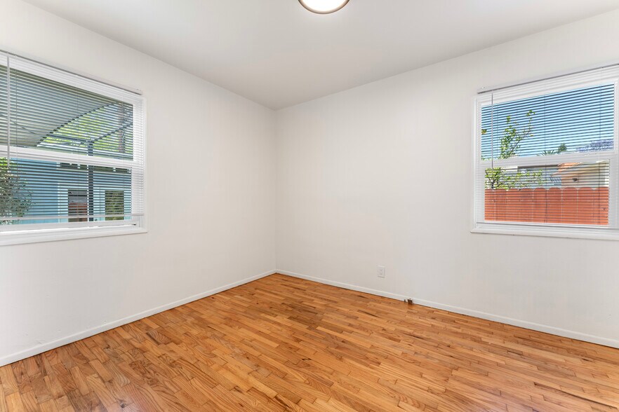 Building Photo - 12935 Greene Ave