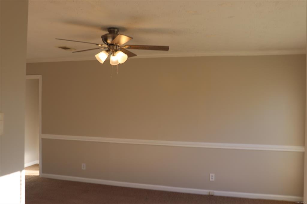 Building Photo - 760 N Burbank Dr