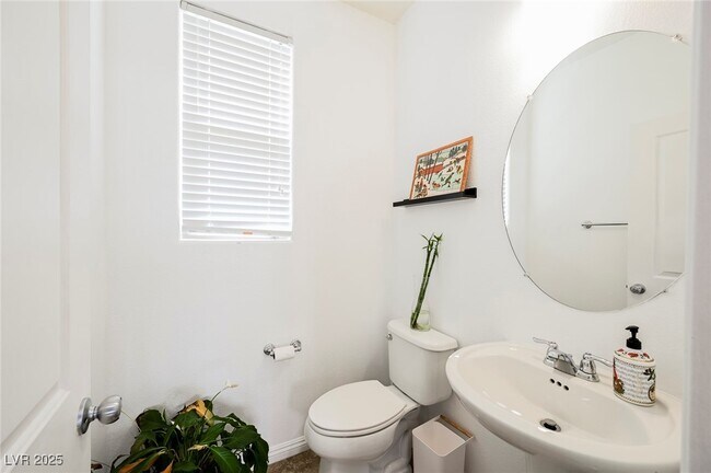Building Photo - 5484 Sentinel Point Ct