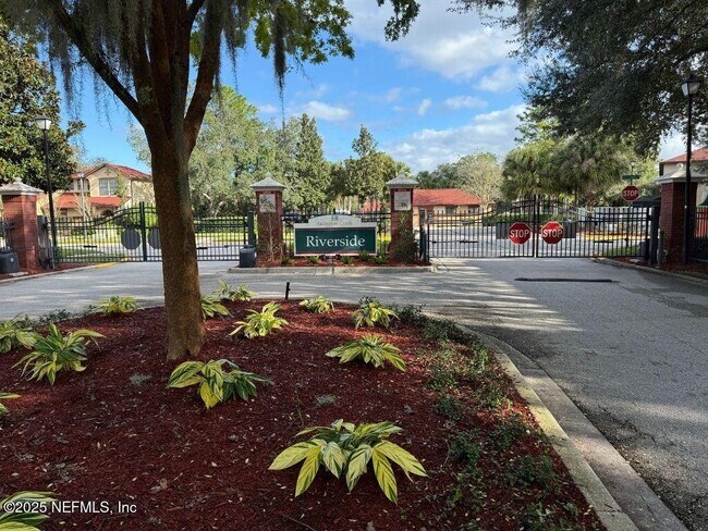 Building Photo - 718 Ginger Mill Dr