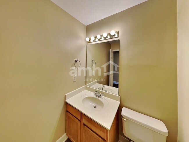 Building Photo - 1508 Cardinal Ln