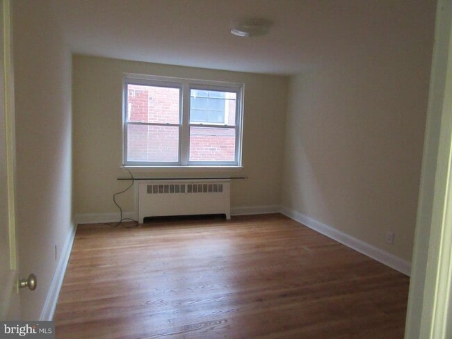 Building Photo - 43 Rittenhouse Pl