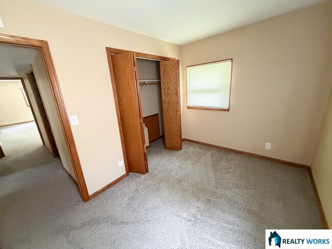 Building Photo - Lovely Three bedroom House located in Central Lincoln