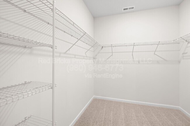 Building Photo - 1312 Secrest Cmns Dr