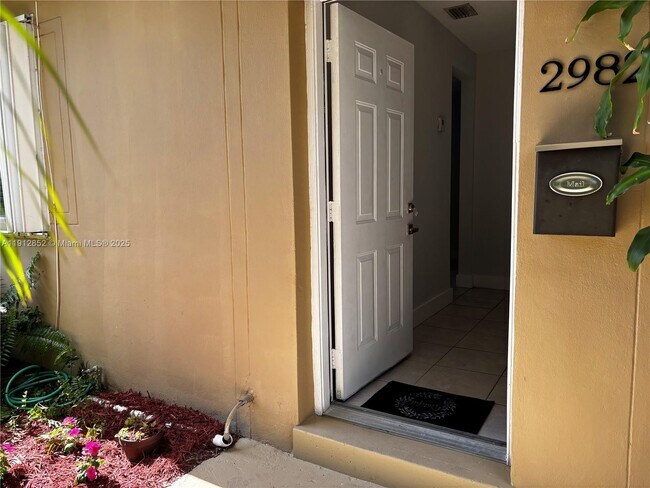 Building Photo - 2982 SW 25th St