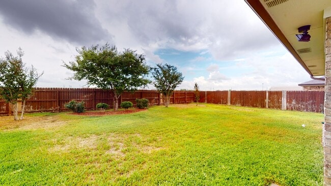 Building Photo - Unique opportunity to rent till June 30, 2...