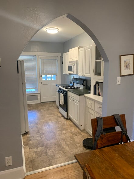 Building Photo - 1270 Boland Pl