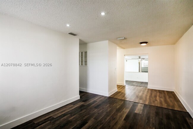 Building Photo - 10020 SW 37th St