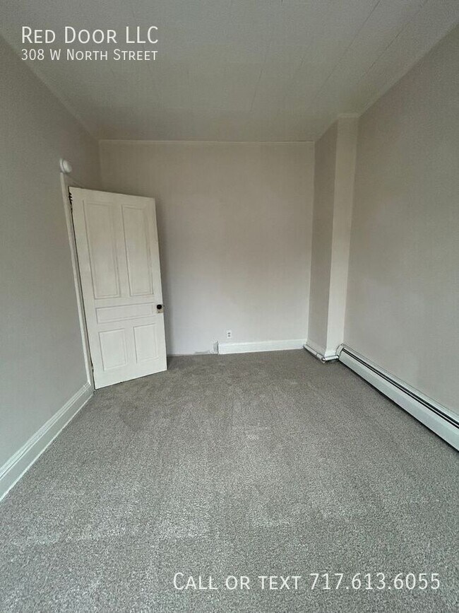 Building Photo - 308 W North St