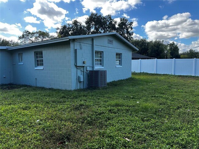 Building Photo - 5261 Letha St