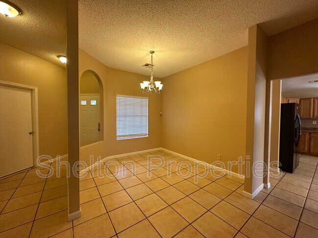 Building Photo - 5028 N 102nd Ave