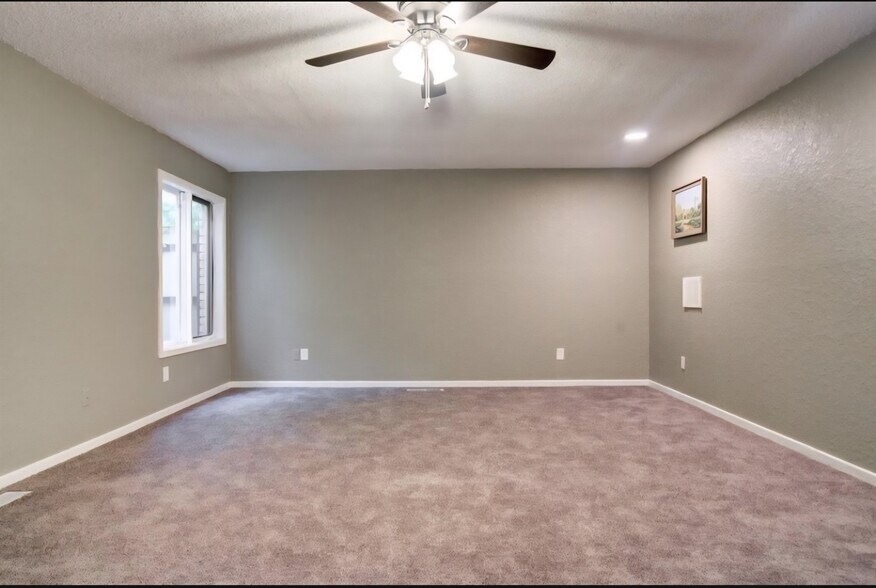 Building Photo - 306 Vale Ave