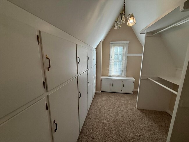 Building Photo - 2629 E Broad St