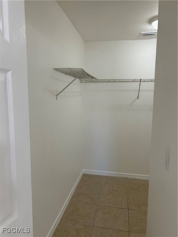 Building Photo - 2936 SE Santa Barbara Pl