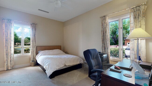 Building Photo - 7987 Hollyridge Rd
